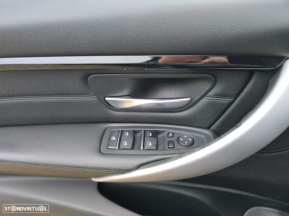 BMW 330 e iPerformance Pack M Shadow - 41