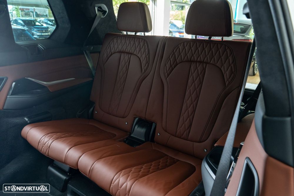 BMW X7 40 d xDrive Pack M Desportivo - 13