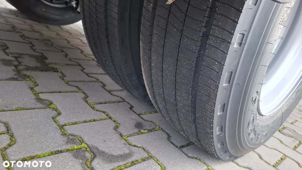 Gniotpol G4080 / Tandem 7,70m / Dmc 11000 kg / Przejazdowa / Podnoszony dach / - 28