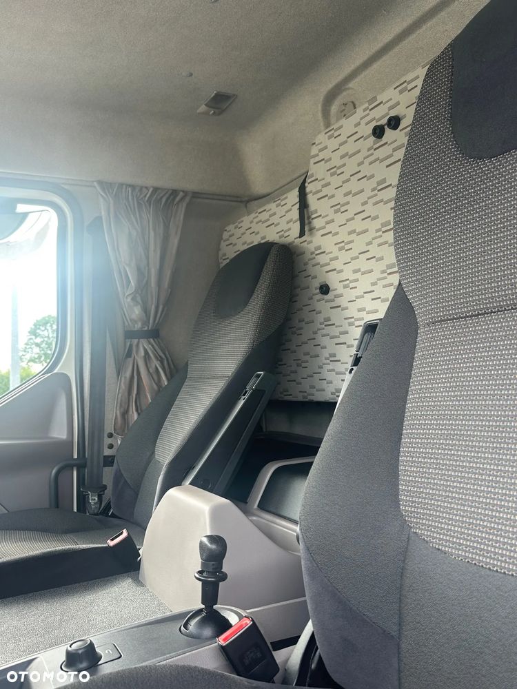 DAF / LF 12.230 / EURO 6 / KONTENER + WINDA / 16 PALET / KABINA SYPIALNA - 20