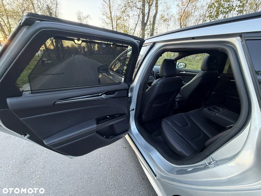 Ford Mondeo - 22