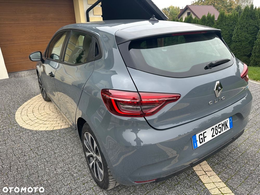 Renault Clio - 10