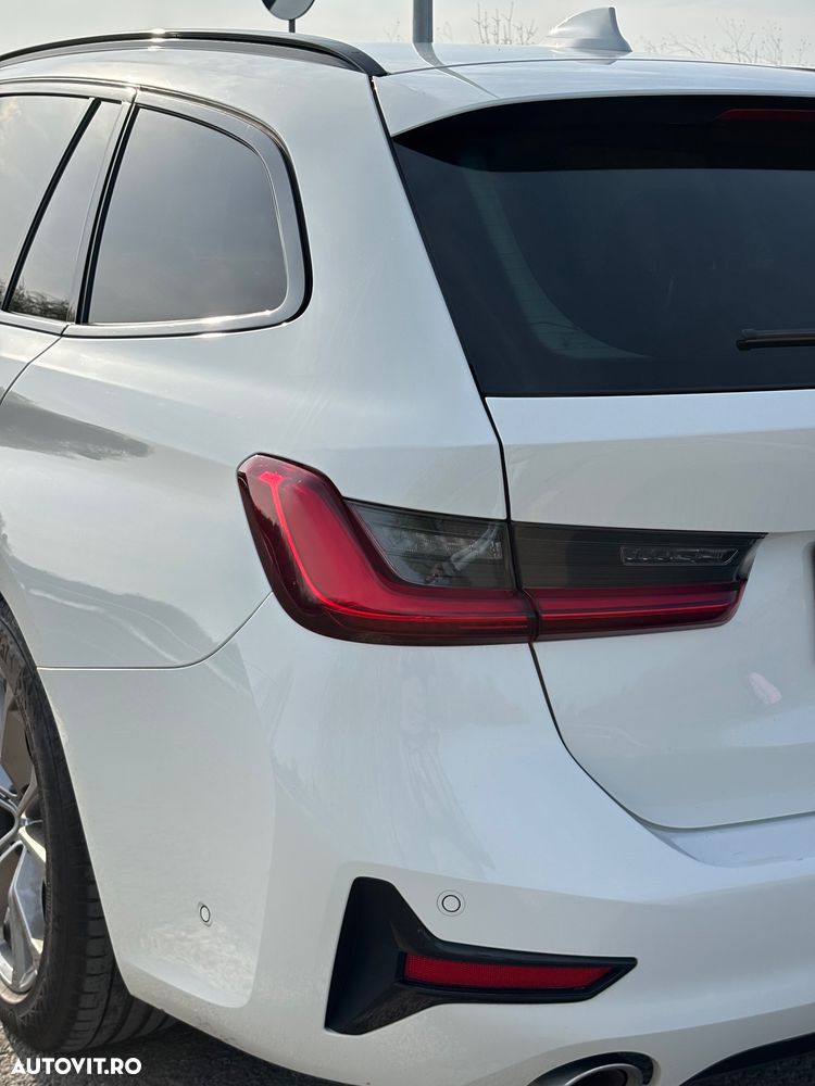 BMW Seria 3 330e Aut. Sport Line - 25