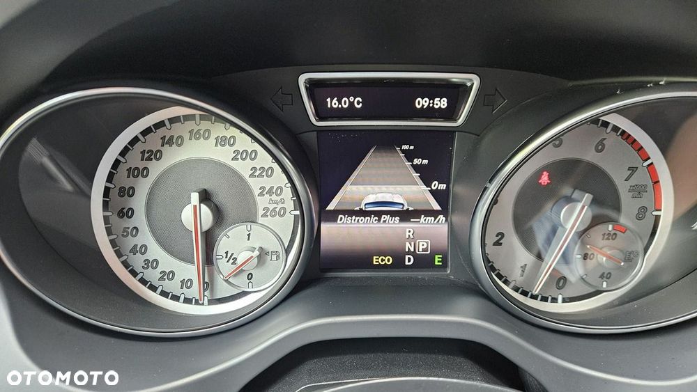 Mercedes-Benz GLA 250 4-Matic AMG Line - 29