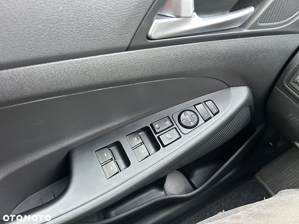 Hyundai Tucson 1.7 CRDI BlueDrive Comfort 2WD - 18