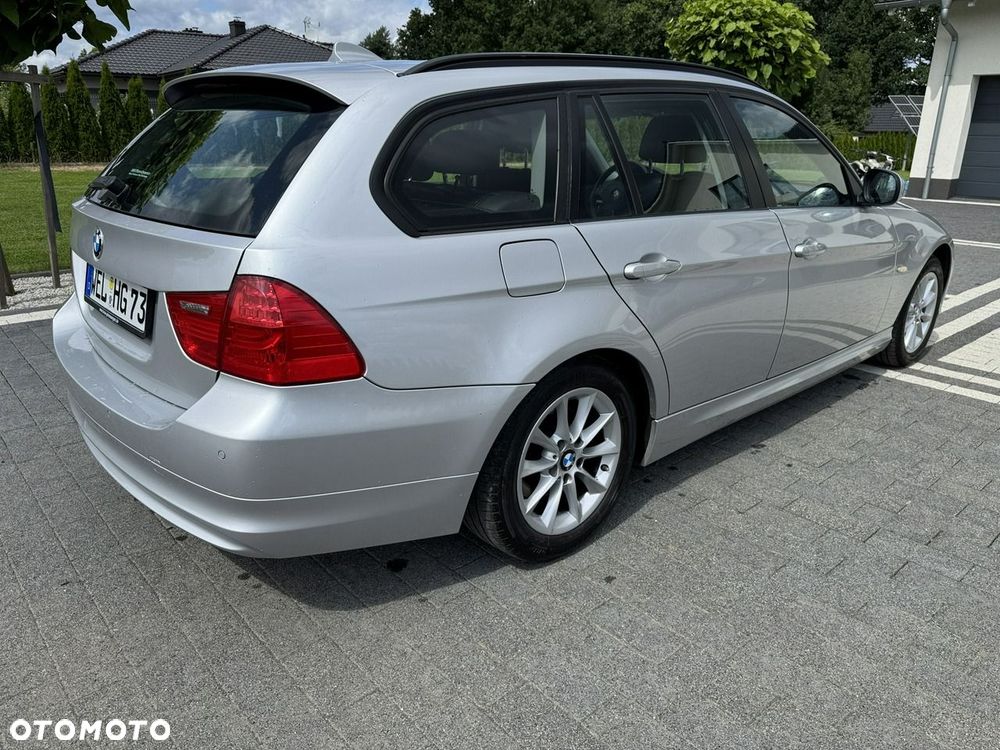 BMW Seria 3 318d - 12