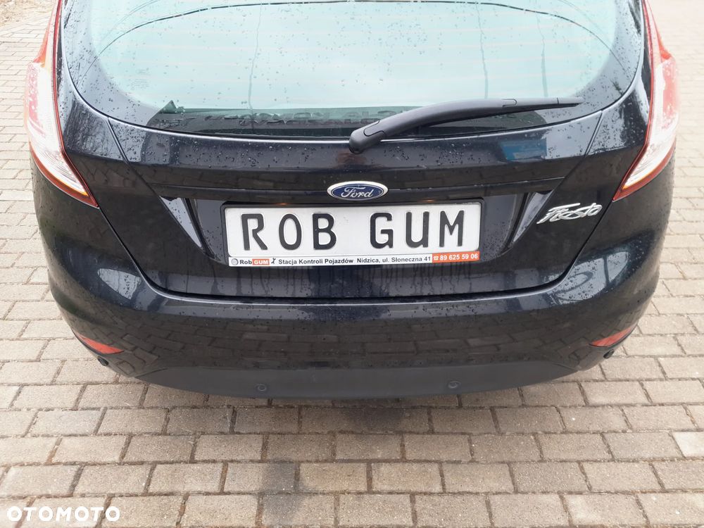 Ford Fiesta 1.0 Champions Edition - 17