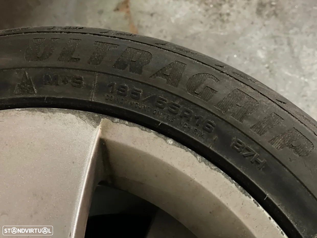 Jantes / Pneus Peugeot 195/55 R16 - 5