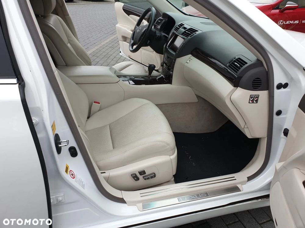 Lexus LS 600h Elegance - 18