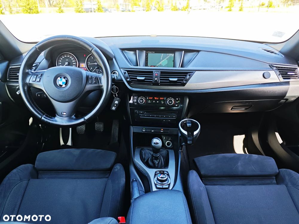 BMW X1 sDrive18d Sport Line - 26