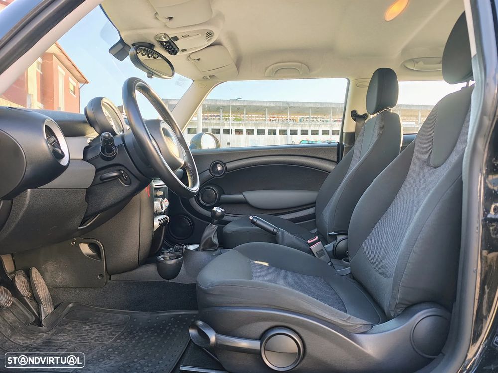 MINI 3 Portas One 1.4 - 14