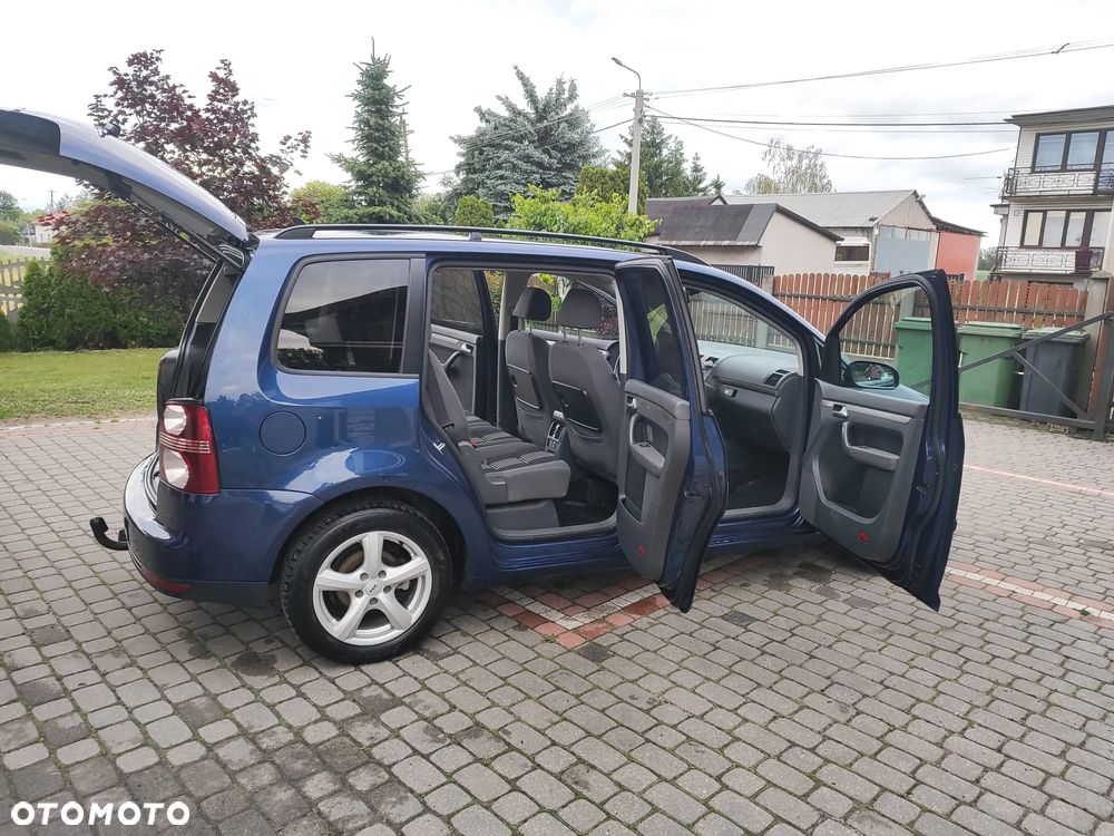 Volkswagen Touran 1.9 TDI DPF Blue Motion United - 10