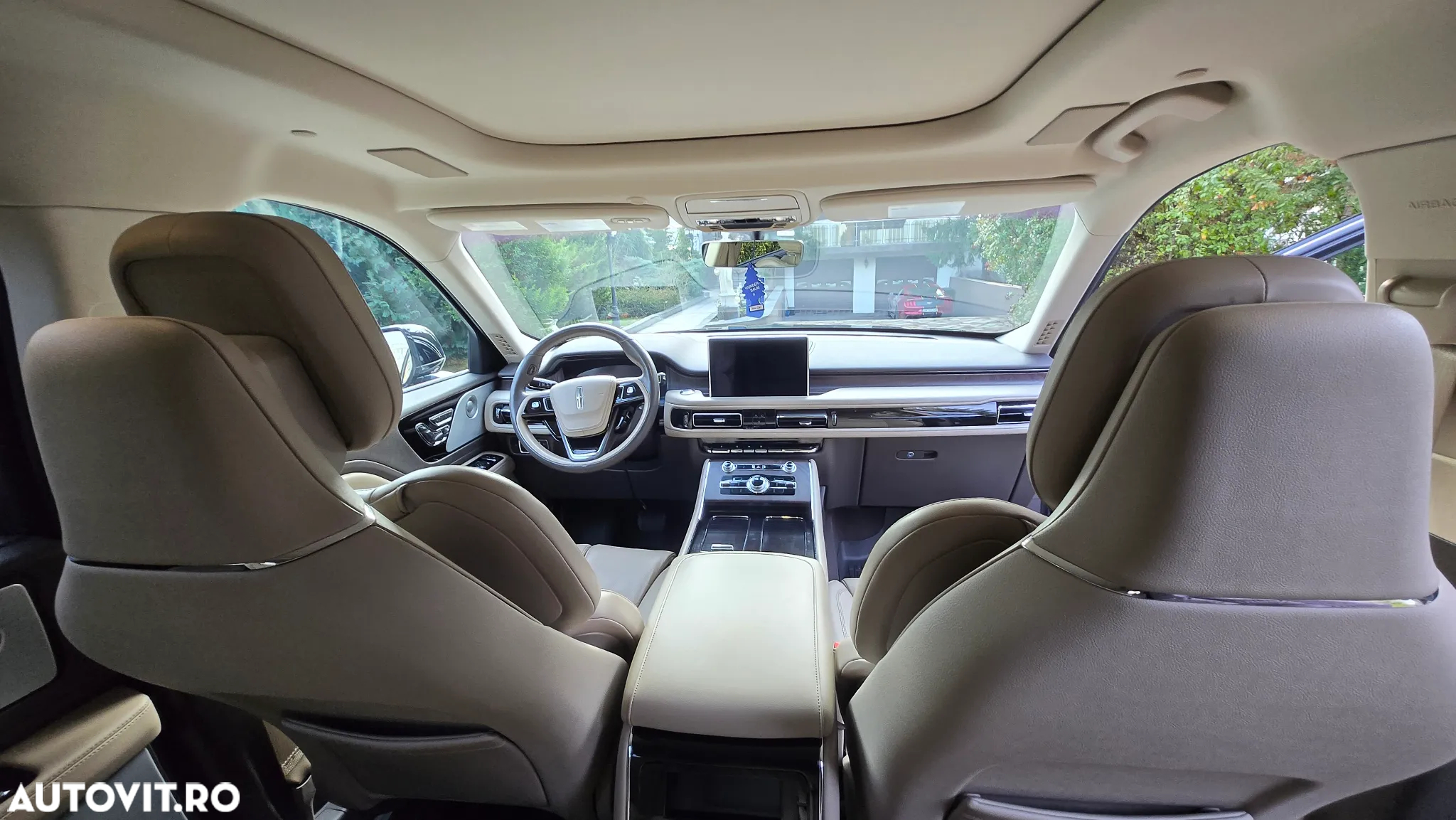 Lincoln Aviator - 7