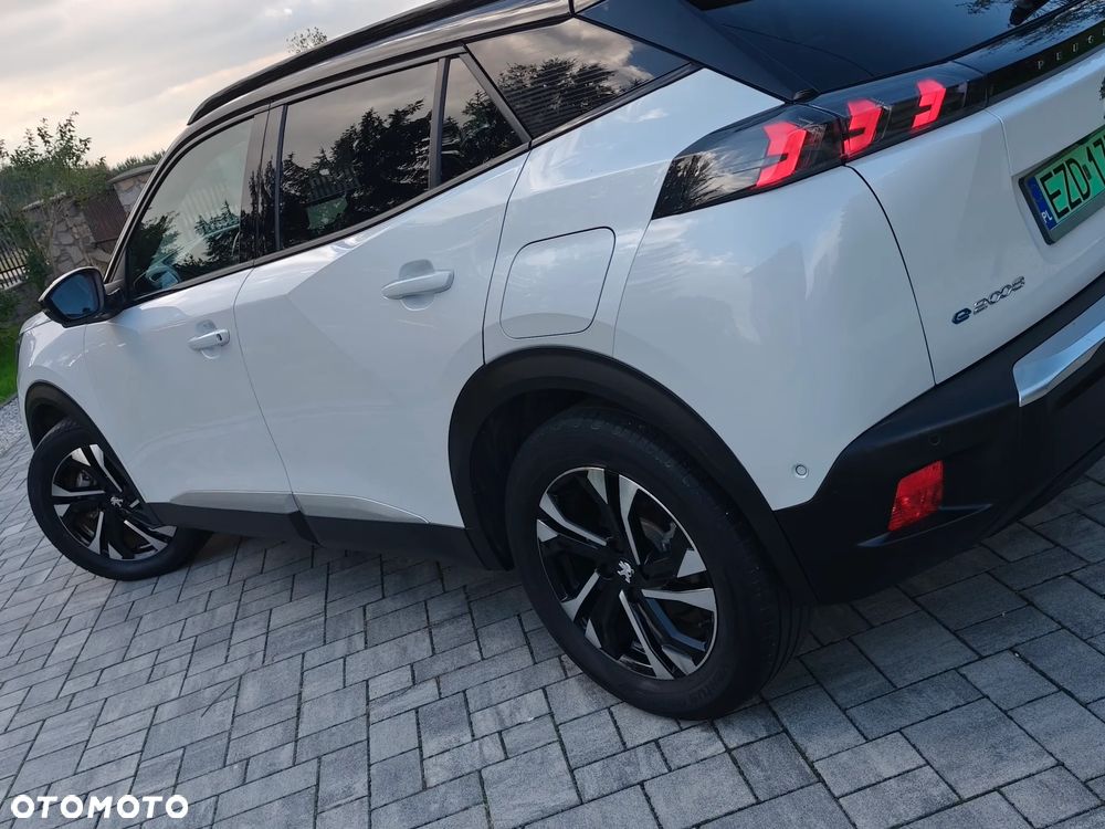 Peugeot 2008 - 8