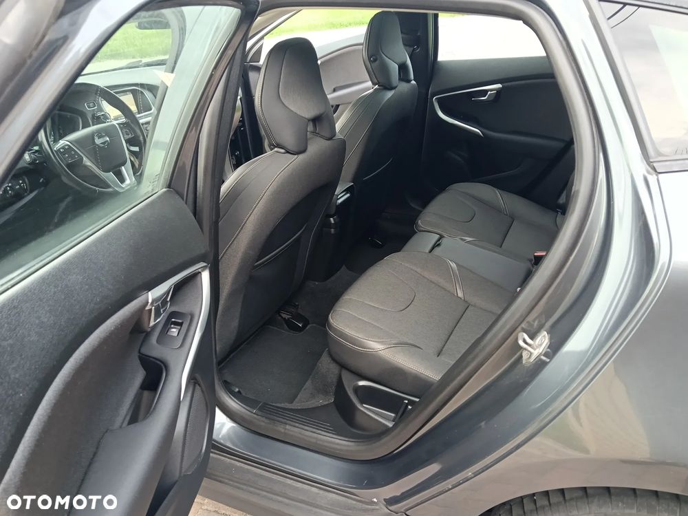 Volvo V40 Cross Country D3 Momentum - 16
