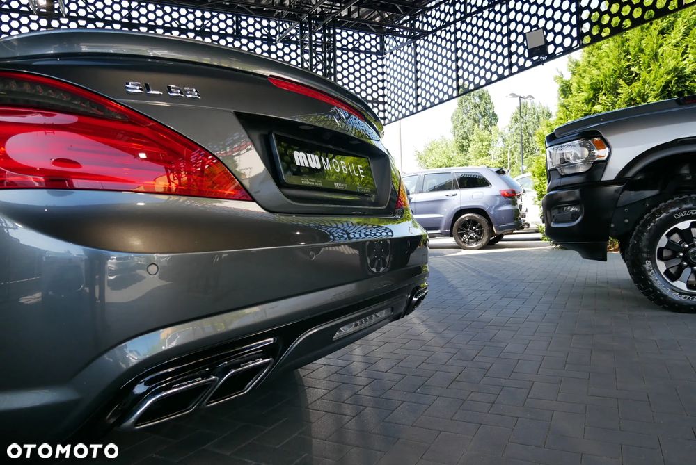 Mercedes-Benz SL 63 AMG - 33