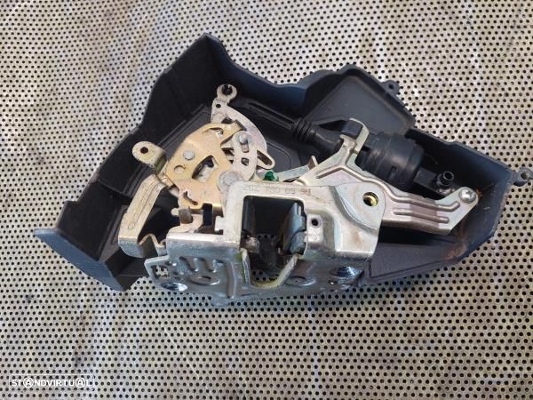 Fecho Porta Tras Esq Mercedes-Benz C-Class (W202) - 3