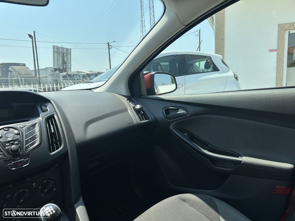 Ford Focus SW 1.0 EcoBoost S&S TREND - 20