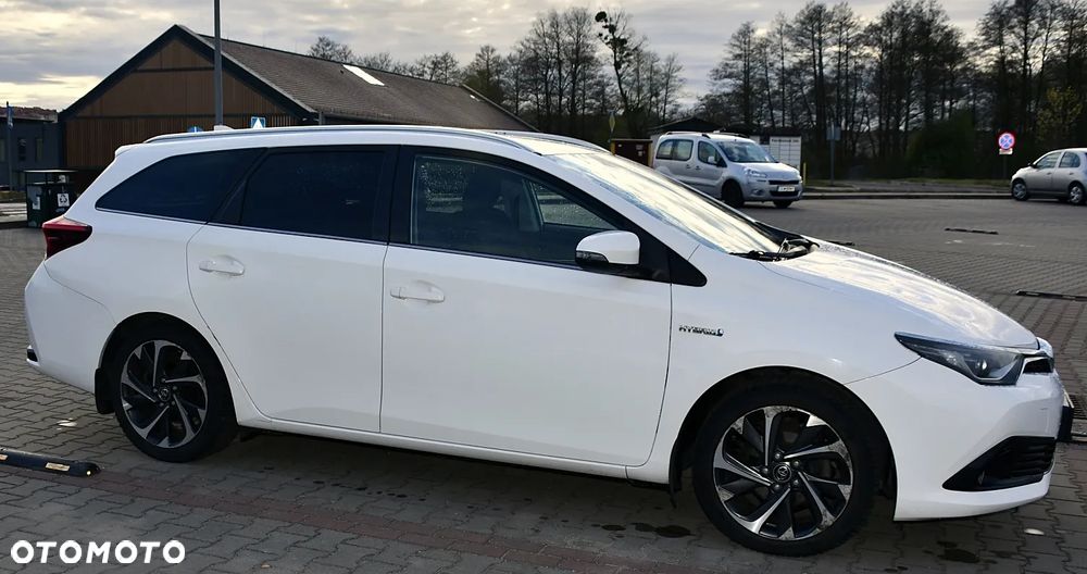 Toyota Auris 1.8 HSD Luna - 9