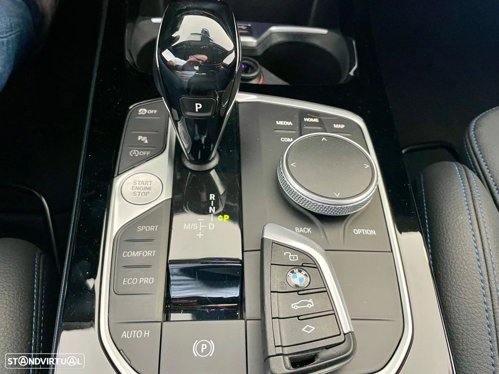 BMW 116 d Pack Desportivo M Auto - 12