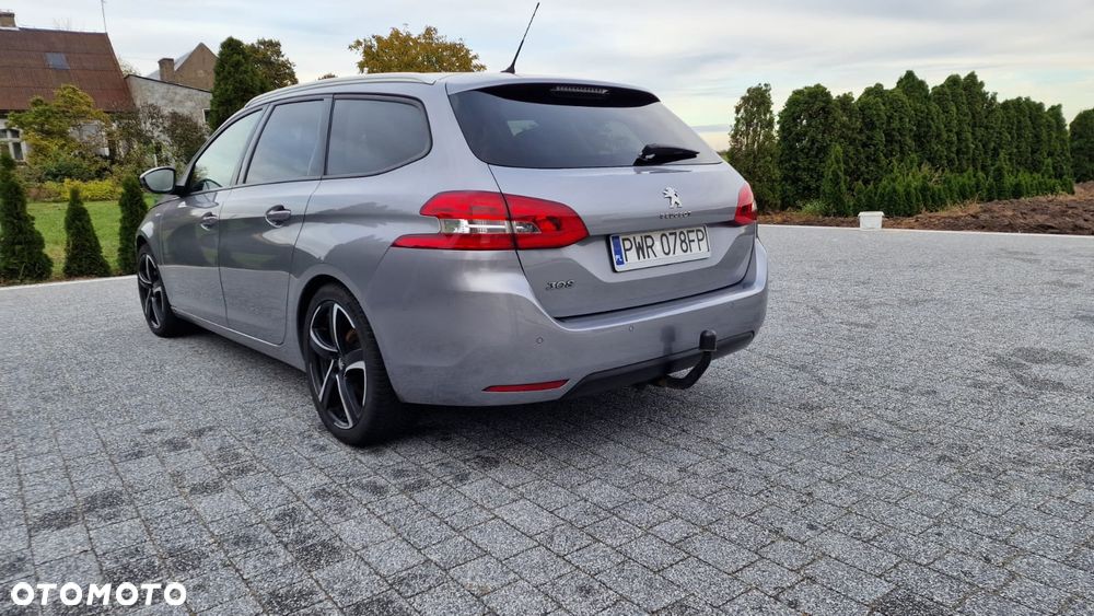 Peugeot 308 2019 photo 3