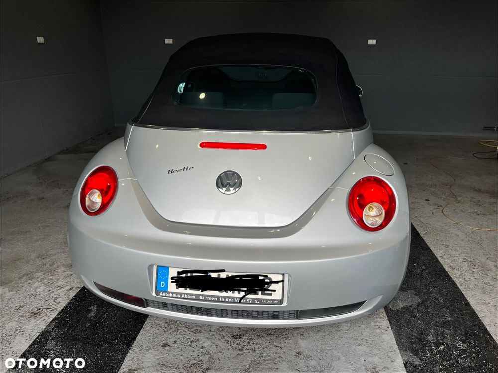 Volkswagen New Beetle - 5