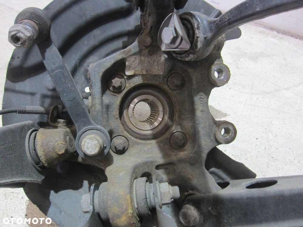 BMW X3 F25 X4 F26 ZWROTNICA LEWA TYLNA TYŁ WAHACZE 33406797569 6797569 - 6
