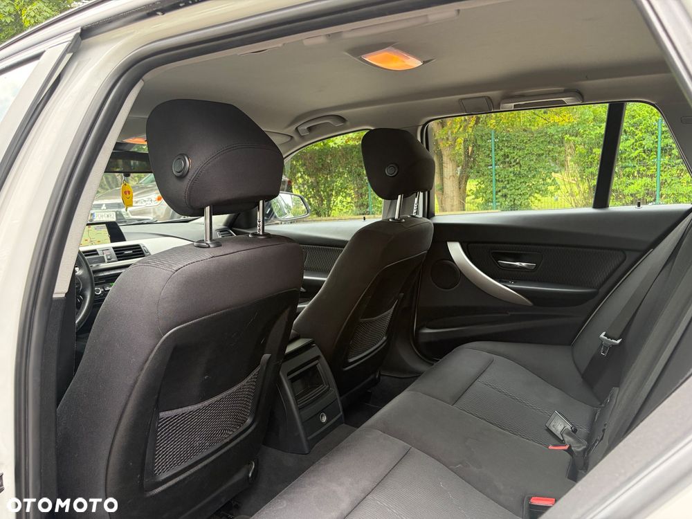 BMW Seria 3 316d - 19