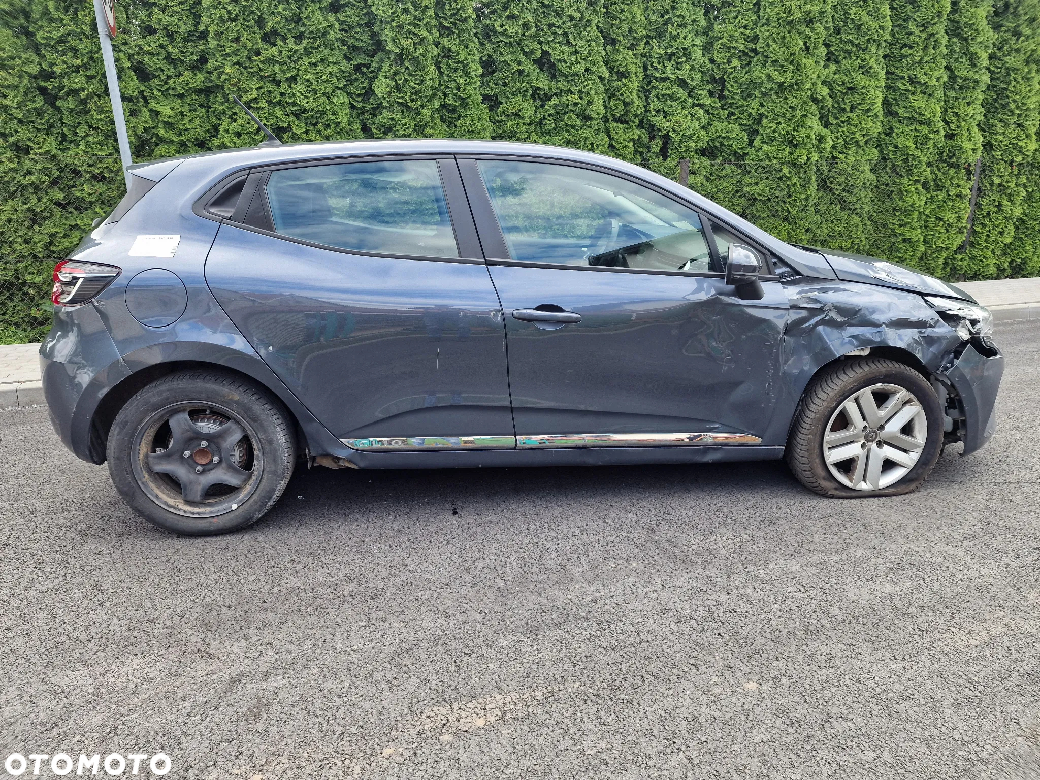 Renault Clio BLUE dCi 100 EVOLUTION - 4