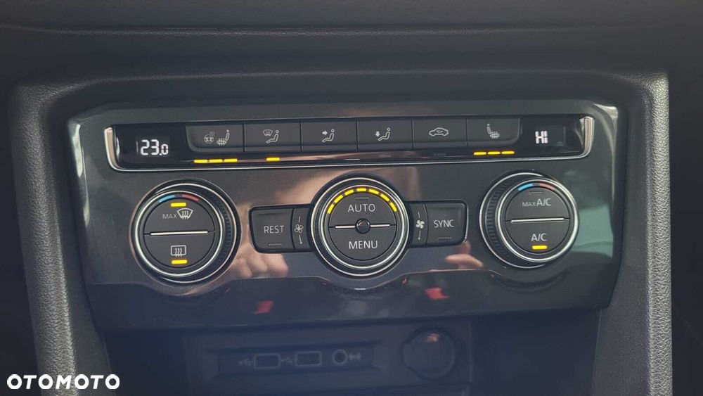 Volkswagen Tiguan - 21