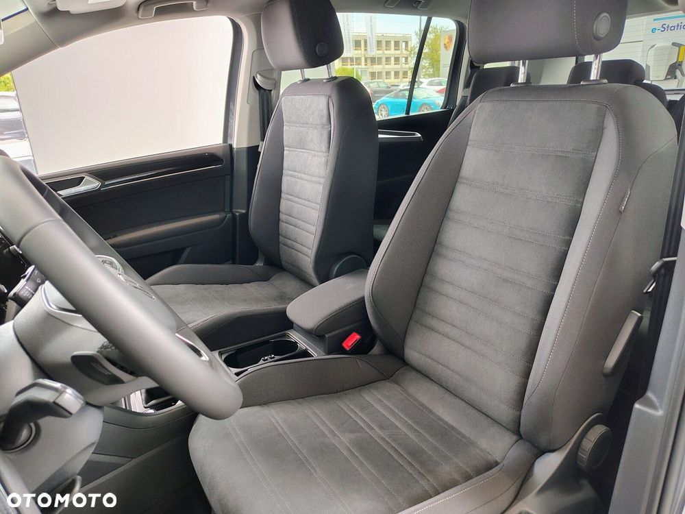Volkswagen Touran - 17