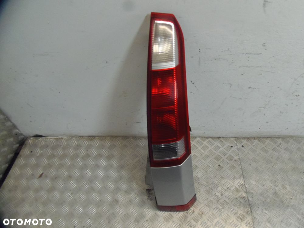 OPEL MERIVA A LAMPA TYŁ PRAWA ORYGINAŁ+LISTWA Z157 - 1