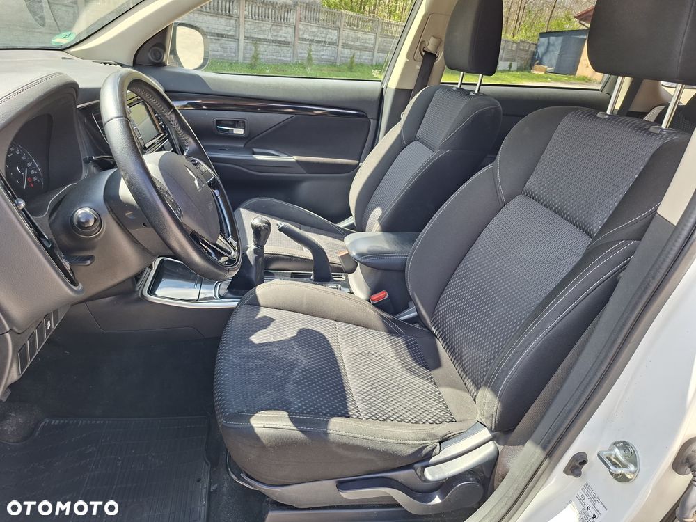 Mitsubishi Outlander 2.0 2WD - 16