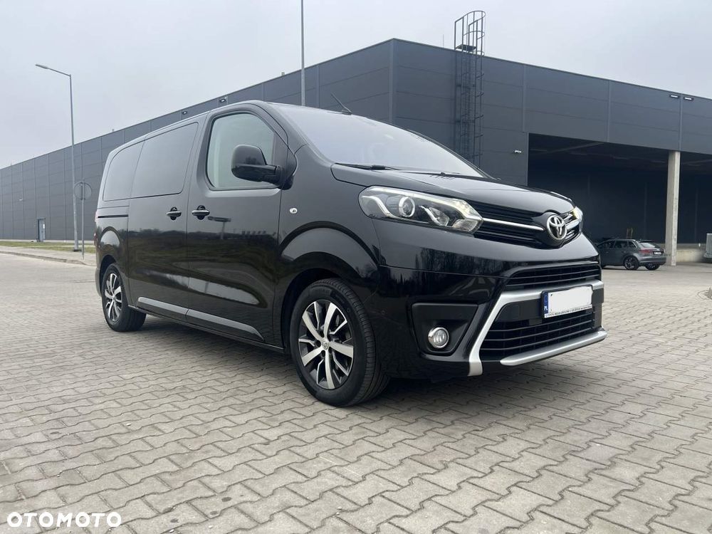 Toyota ProAce Kombi D-4D Medium 2,8t - 7