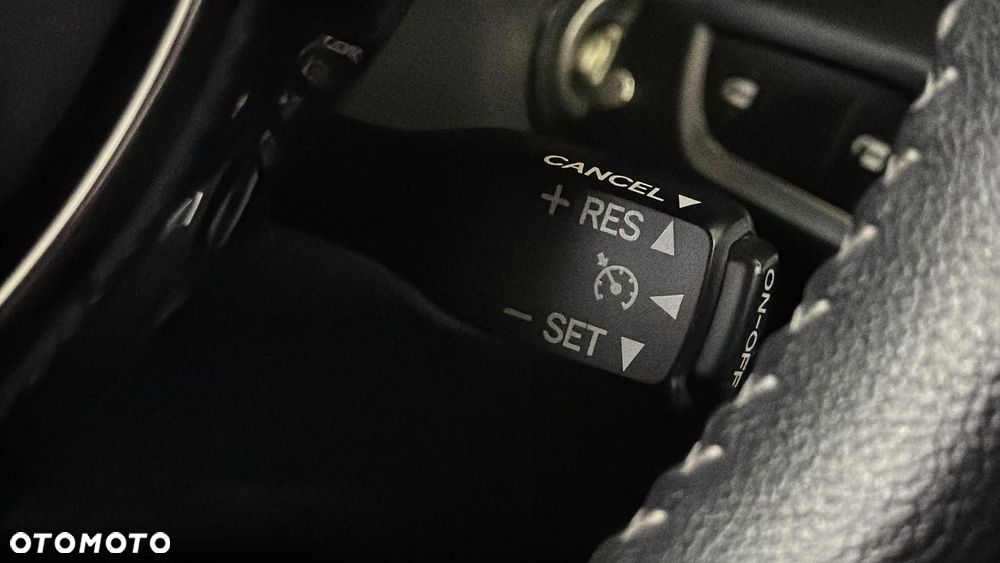 Toyota Yaris 1.5 Premium CVT - 26