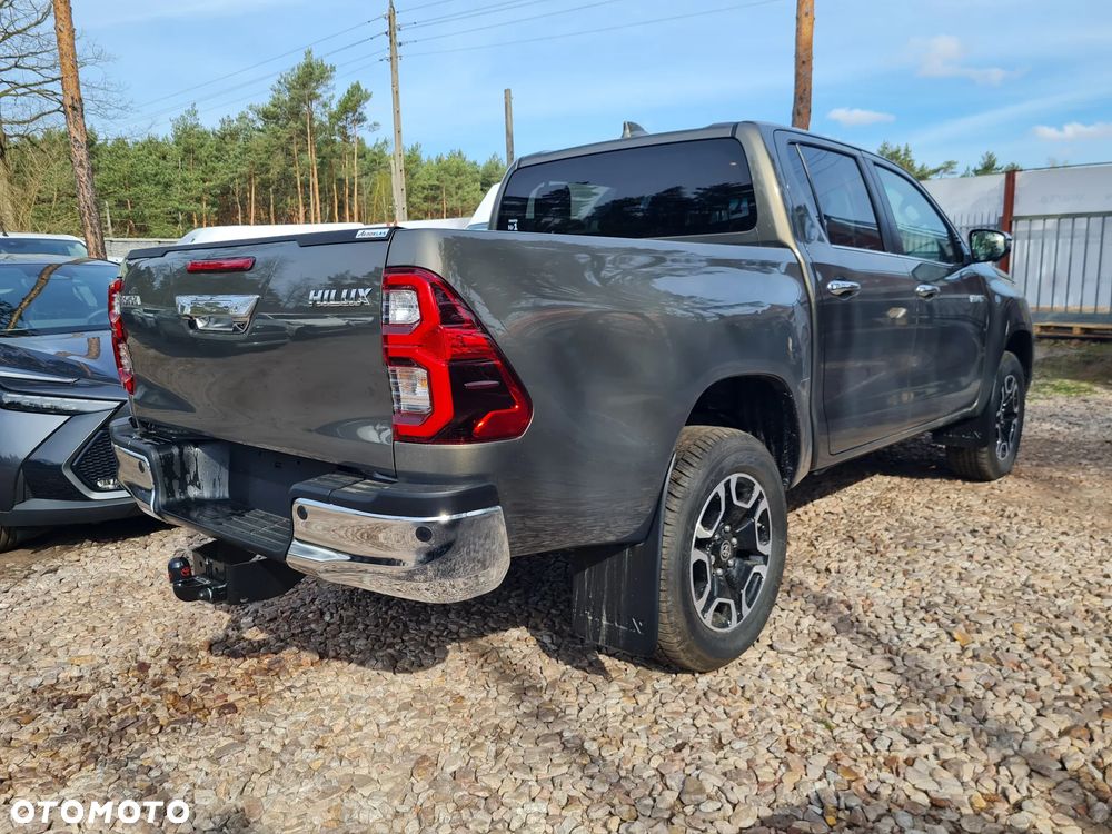 Toyota Hilux 2.8 D-4D mHEV Double Cab Executive 4x4 - 4