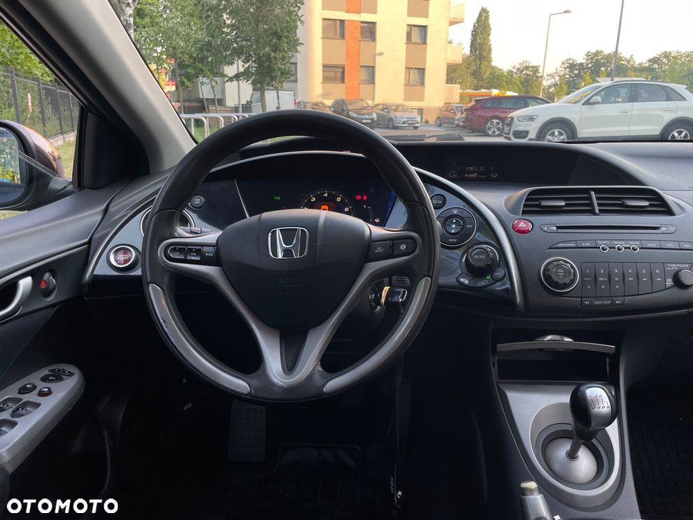 Honda Civic 1.8 Comfort - 18