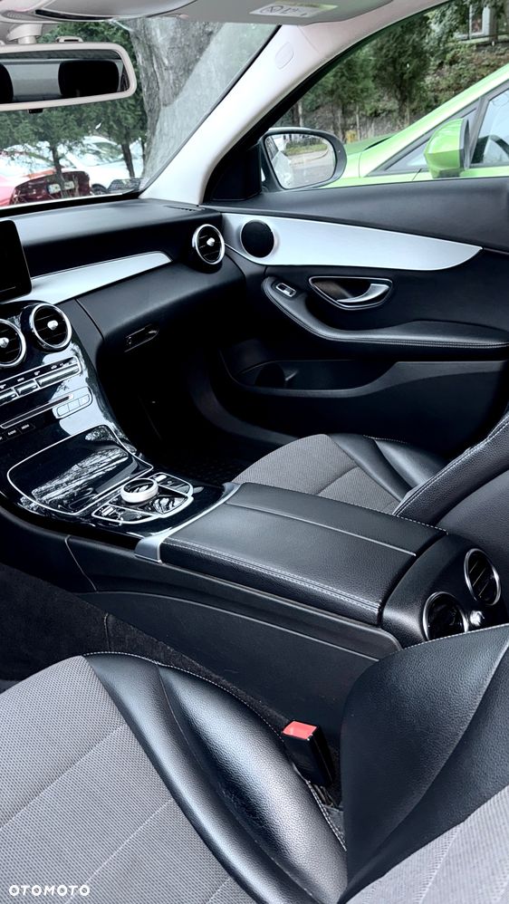 Mercedes-Benz Klasa C 180 7G-TRONIC - 9