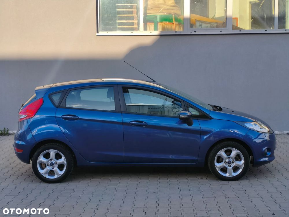 Ford Fiesta 1.25 Celebration - 9