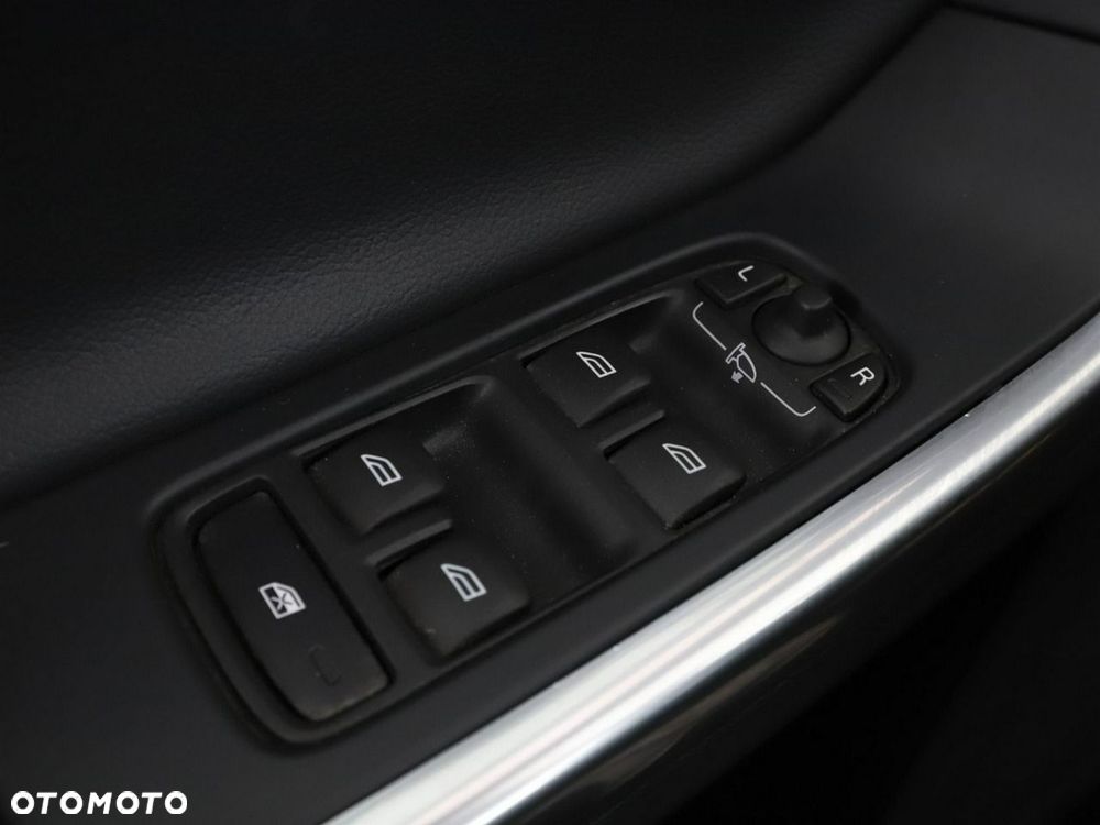 Volvo V60 Cross Country D3 Geartronic Pro - 31