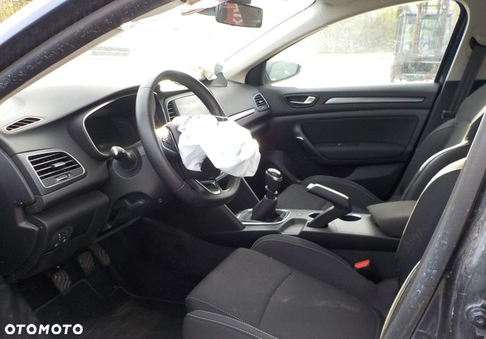 Renault Megane 1.5 Blue dCi Techno - 29