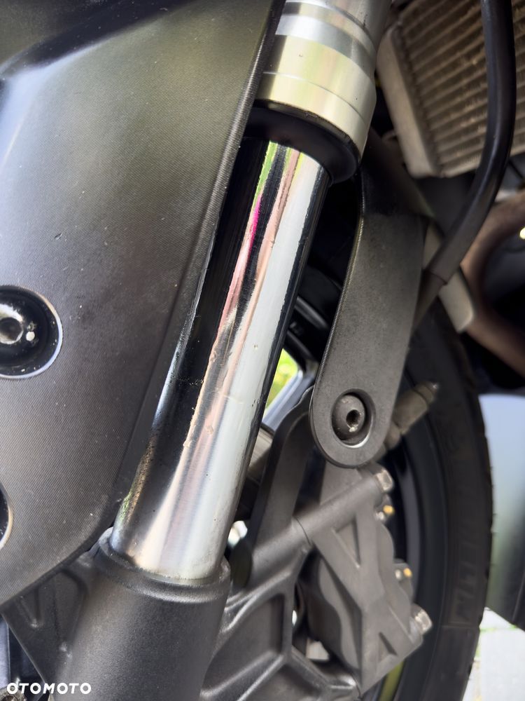 Yamaha YZF - 13