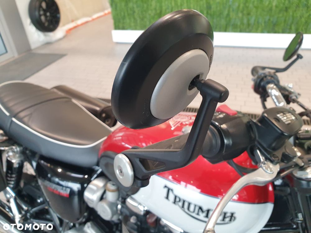 Triumph Bonneville - 33
