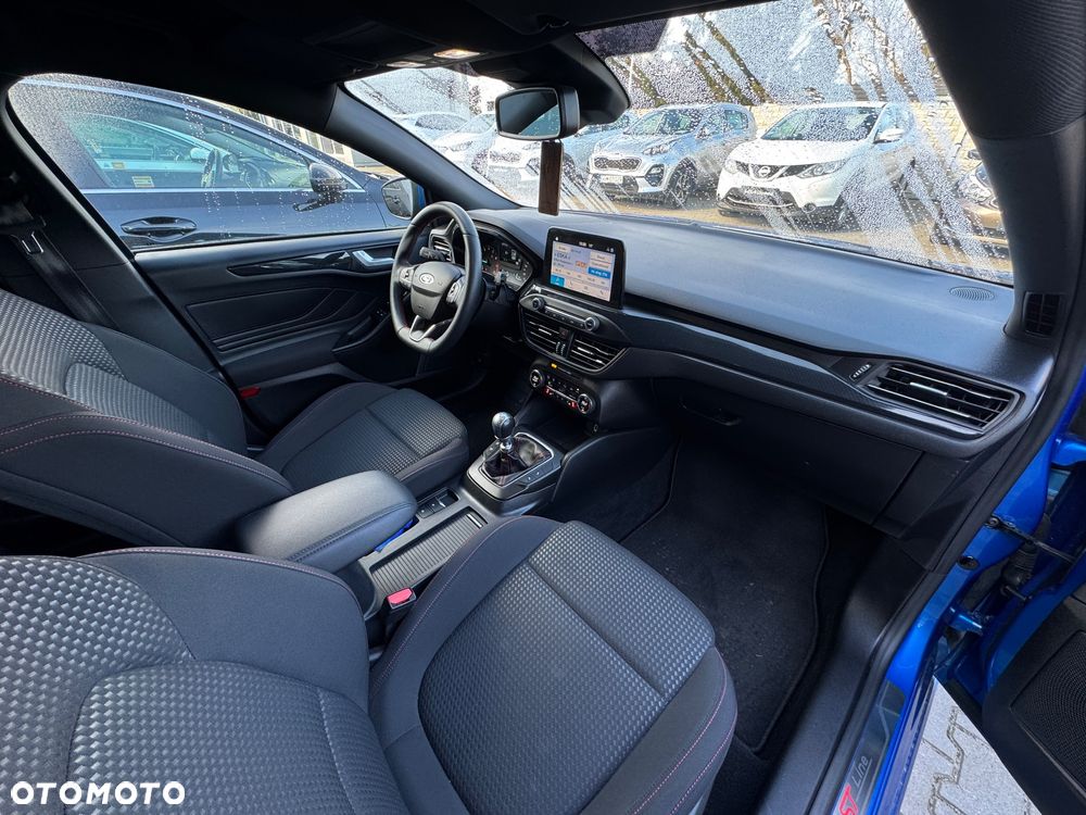 Ford Focus 1.0 EcoBoost ST-Line - 10