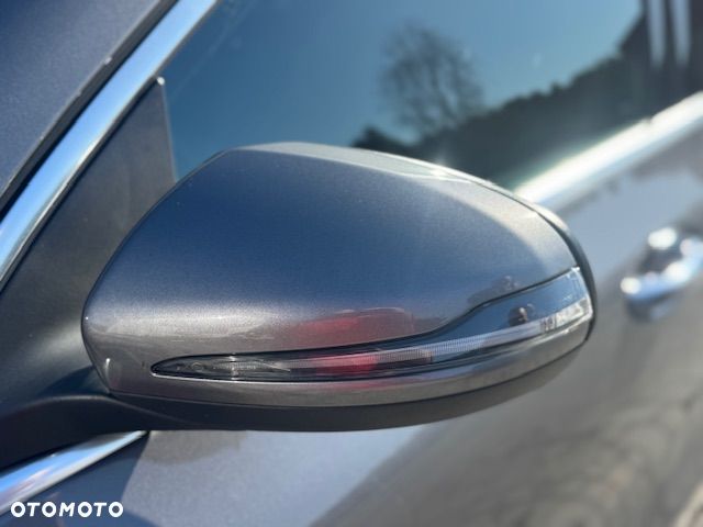 Mercedes-Benz GLA - 31