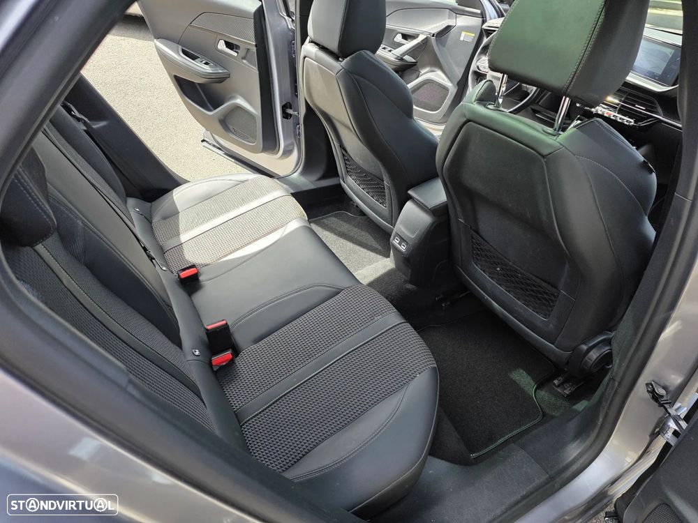 Peugeot 2008 1.5 BlueHDi GT Pack EAT8 - 20