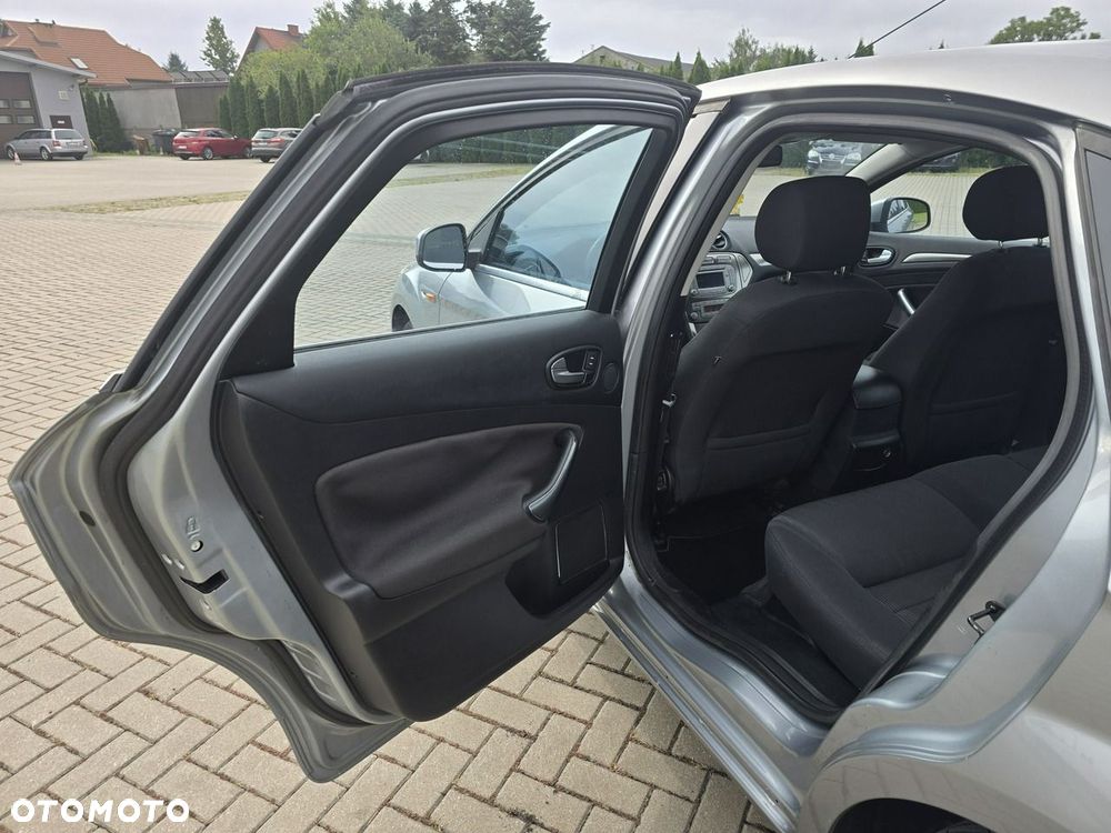 Ford Mondeo - 20