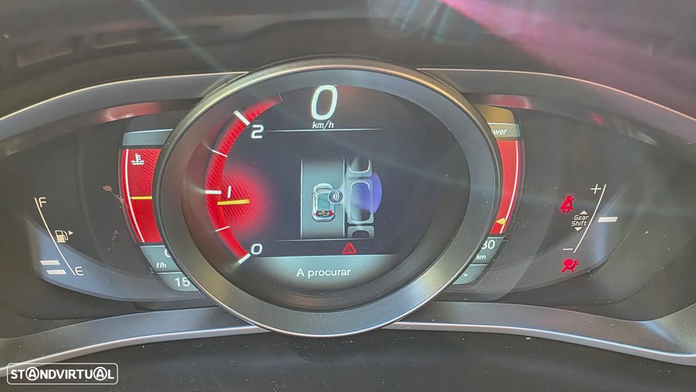 Volvo V40 D2 R Design - 25