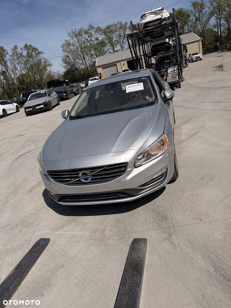 Volvo S60 - 22