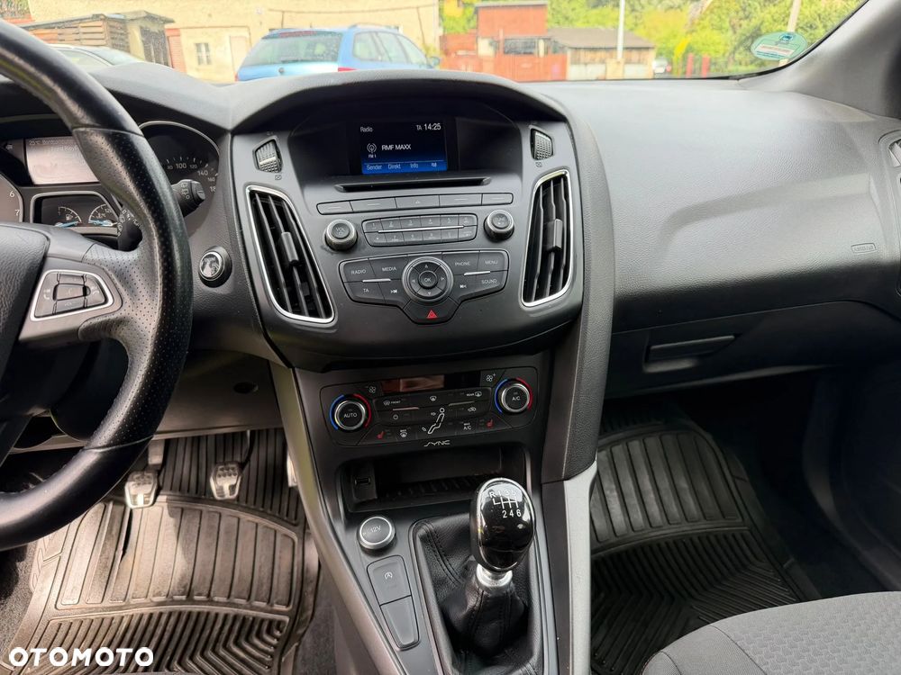 Ford Focus 1.0 EcoBoost Start-Stopp-System ST-LINE - 17